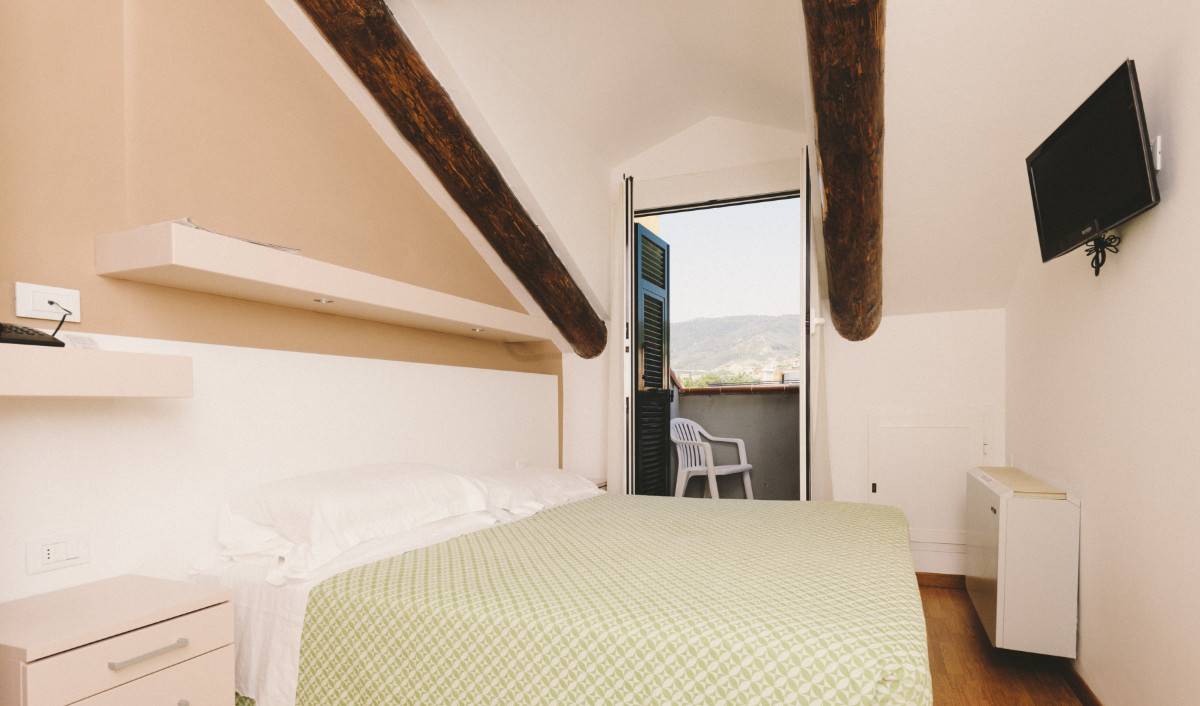 mansarde hotel melograno spotorno